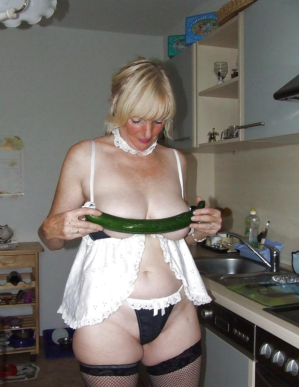 25P Webtastic Special: Granny Time Vol.156