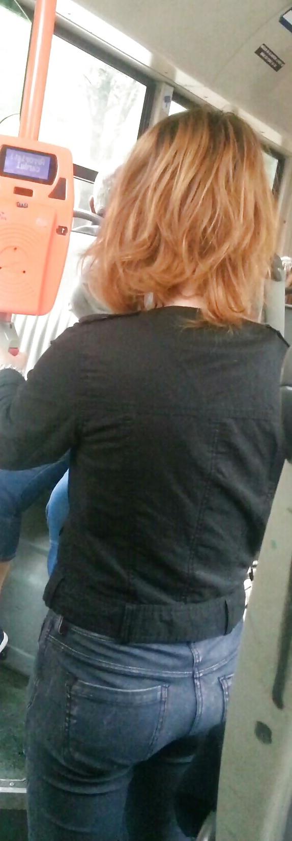 25P Spy sexy old + young ass and face in bus romanian