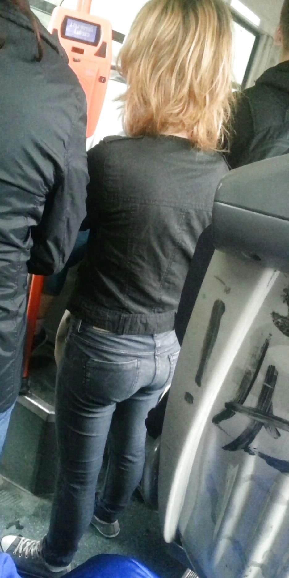 25P Spy sexy old + young ass and face in bus romanian