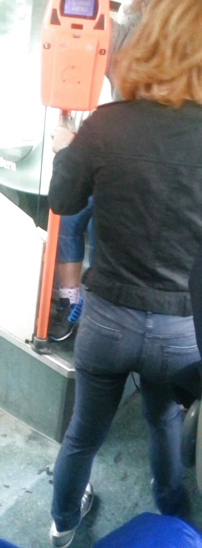 25P Spy sexy old + young ass and face in bus romanian