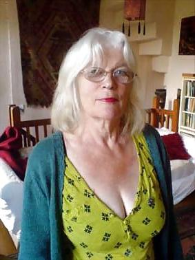 25P Webtastic Special: Granny Time Vol.167