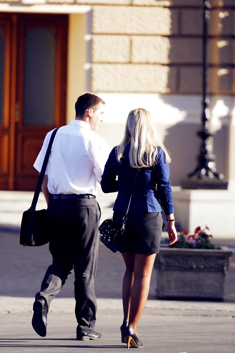 25P Nylon upskirt - STREET VIEW 4