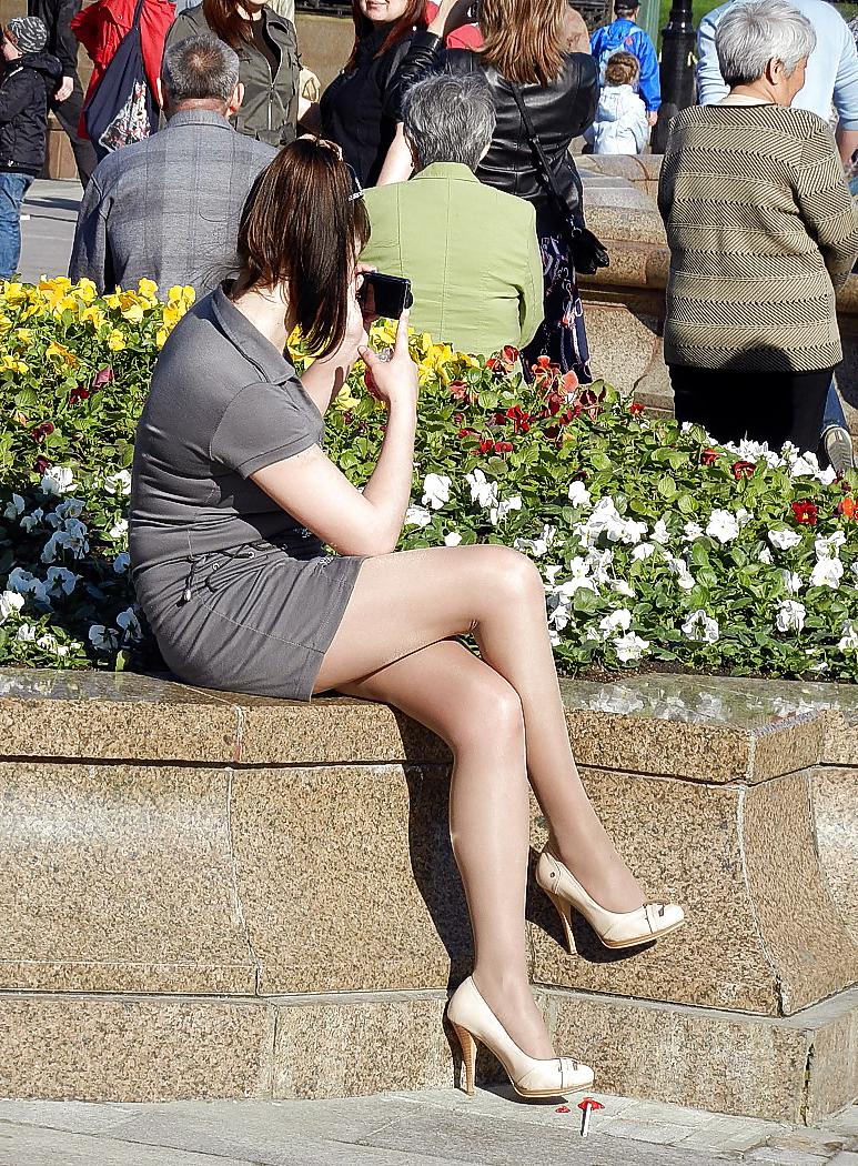 25P Nylon upskirt - STREET VIEW 4