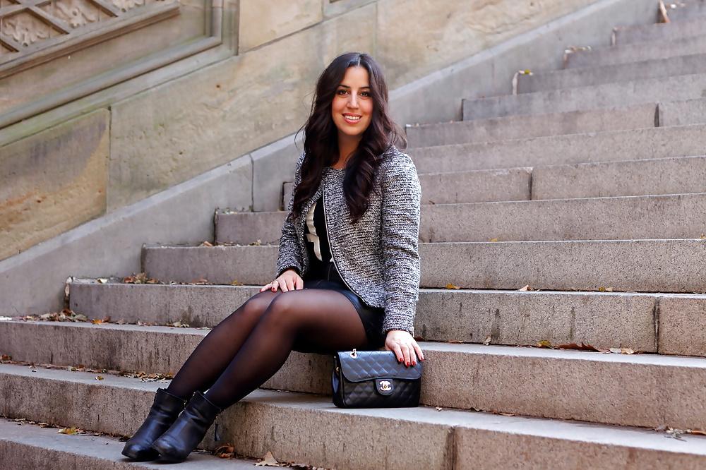 25P Nylon upskirt - STREET VIEW 4
