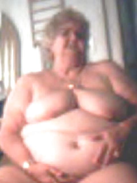 25P Webcam granny 3