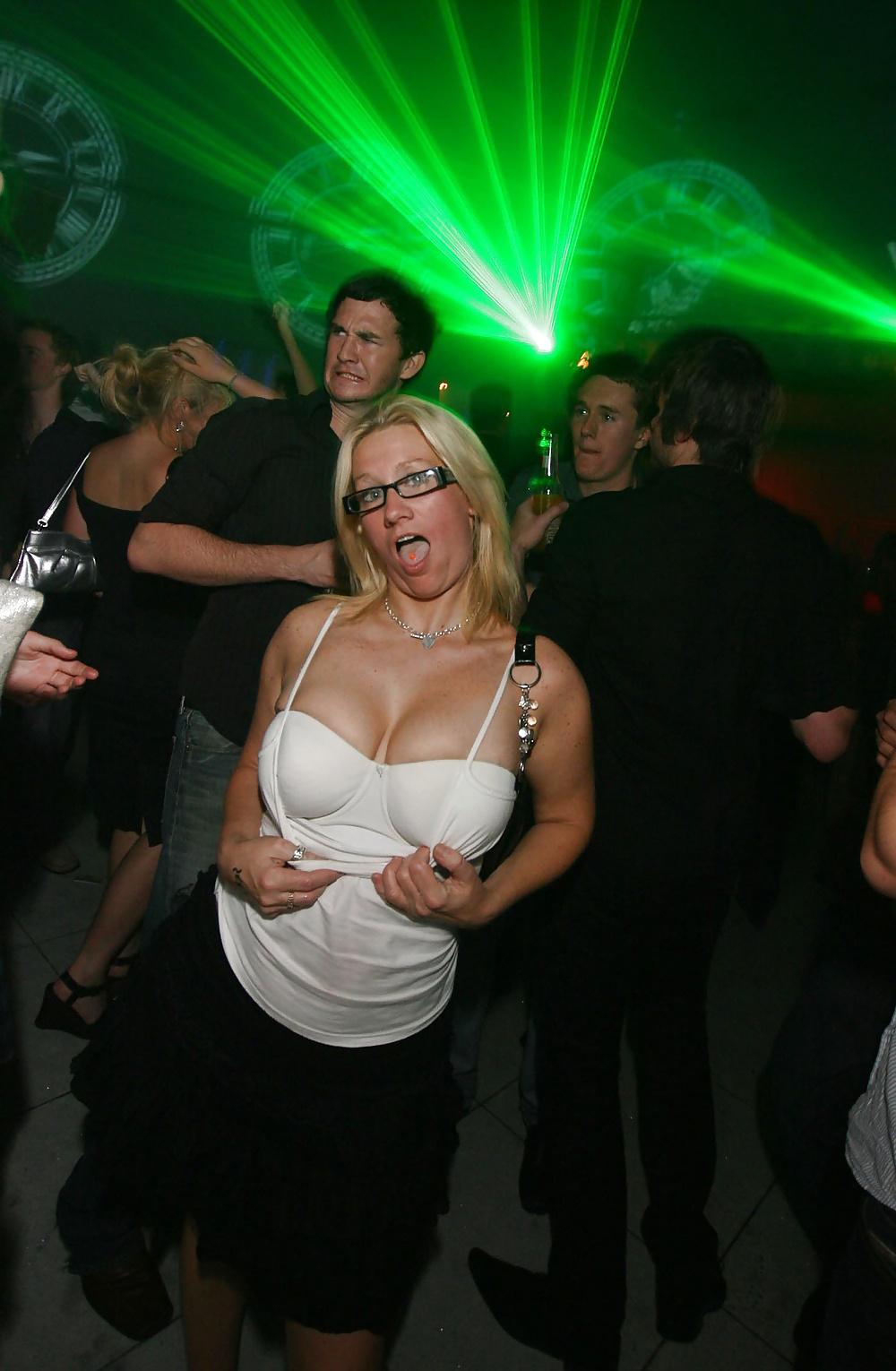 25P AT THE CLUB 2