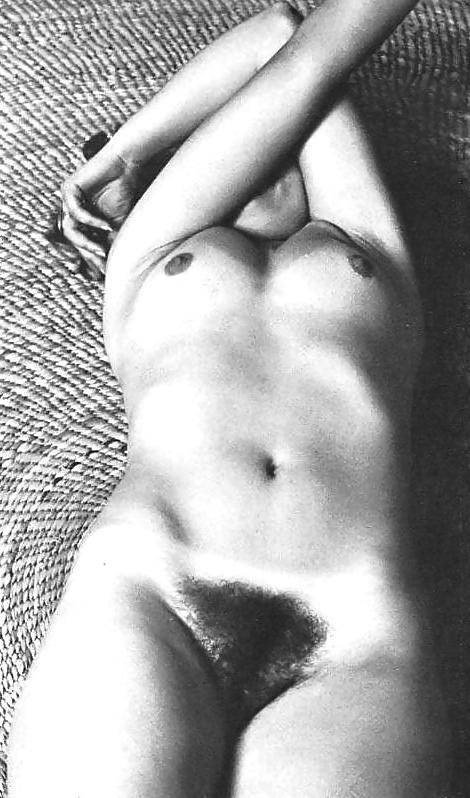 25P Hairy Retro Pussy