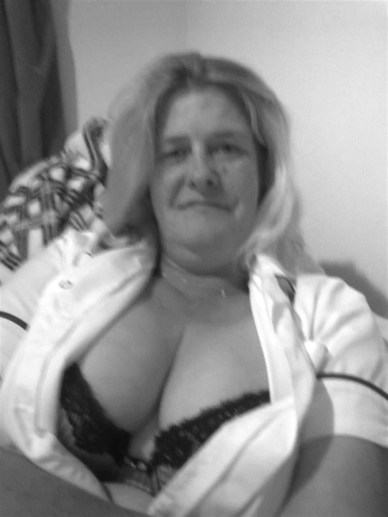 15P Fantastic Mature! (43 y.o. Nurse)