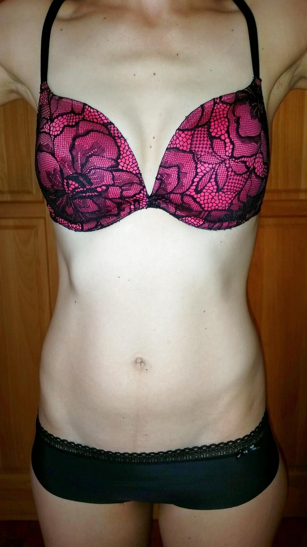 25P Wife in black