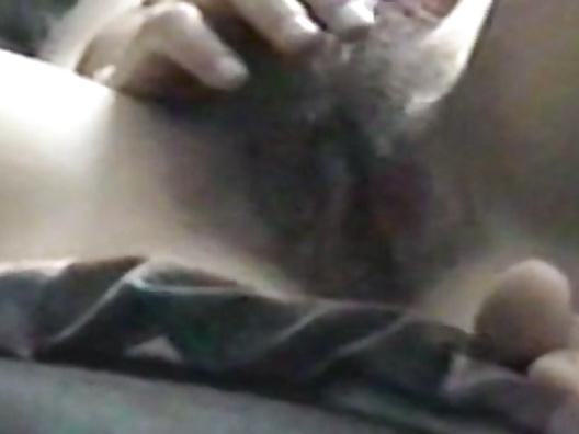 25P Francesca nuda  figa pelosa capezzoli duri ditalino