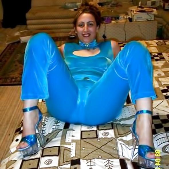 10P Hot wife