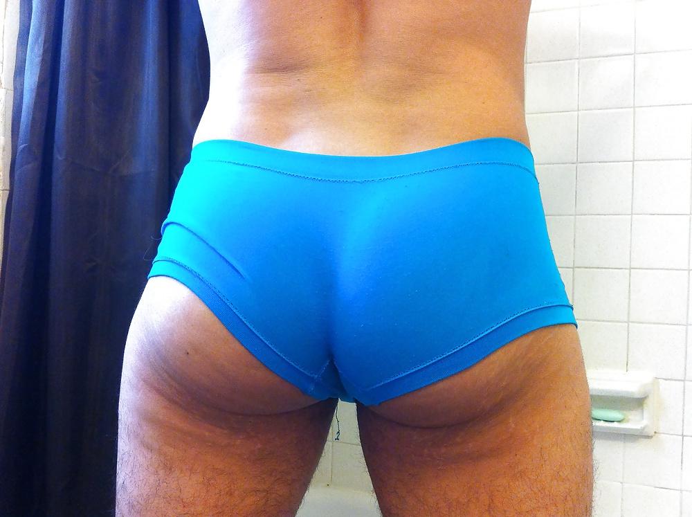 5P Playing with my girls panties she got wet