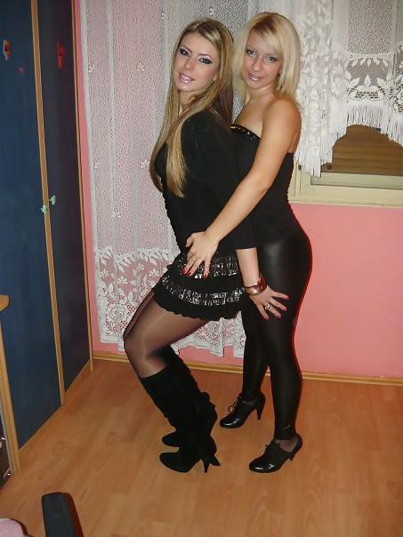 25P Nylon-Upskirt 37