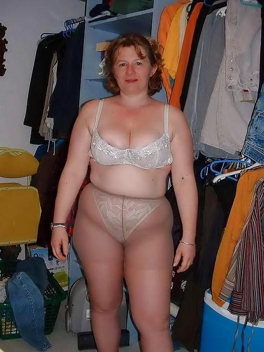 25P SEXY OLDER LADIES IN NYLON