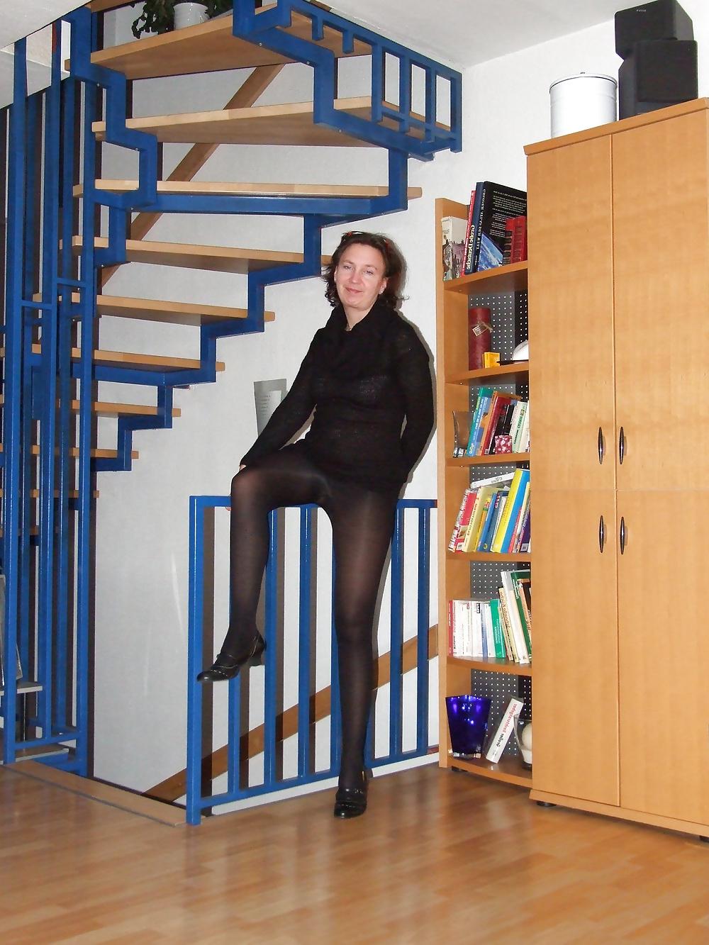 25P SEXY OLDER LADIES IN NYLON