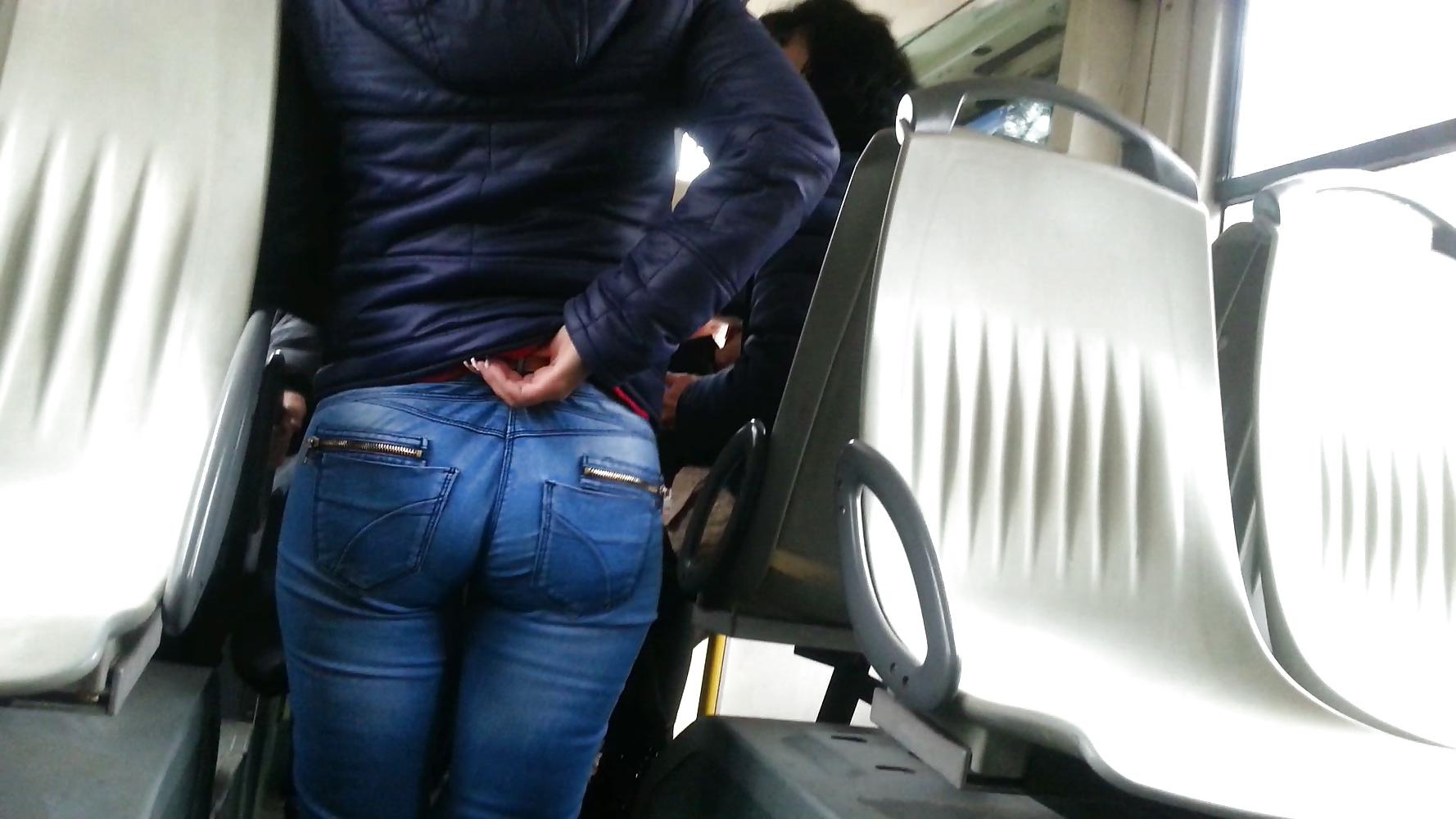 17P Spy sexy controller in bus romanian