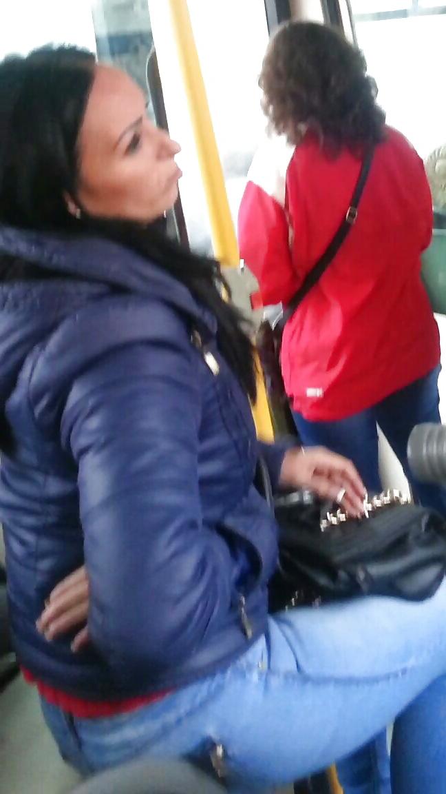 17P Spy sexy controller in bus romanian