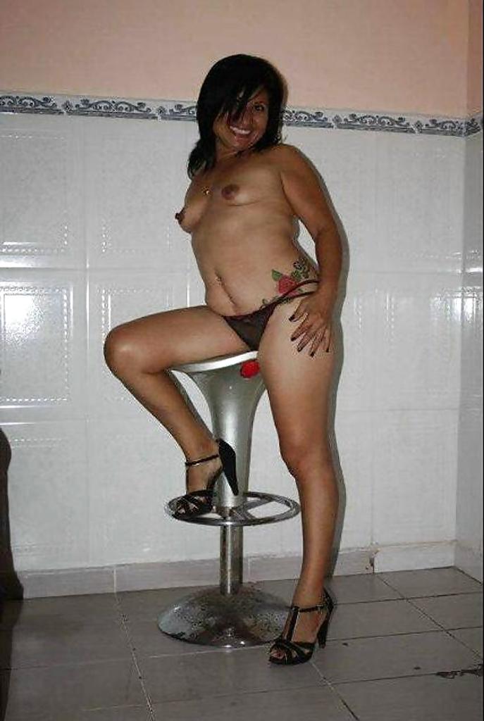 18P Thick short spinner milf latina