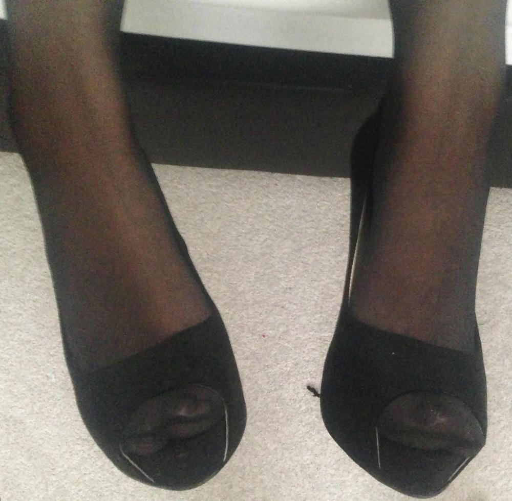 15P Wife in tights