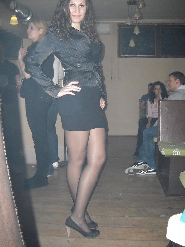 25P Nylon upskirt 40