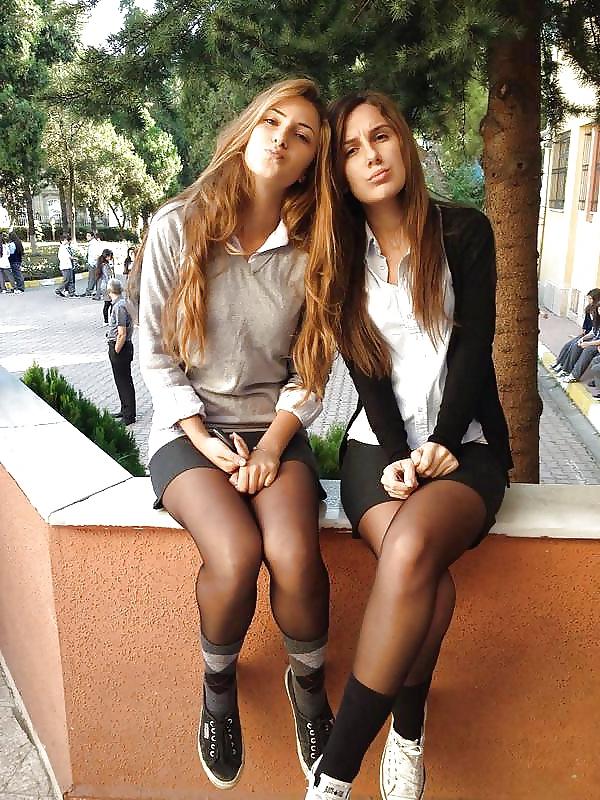 25P Horny girls in nylons CI