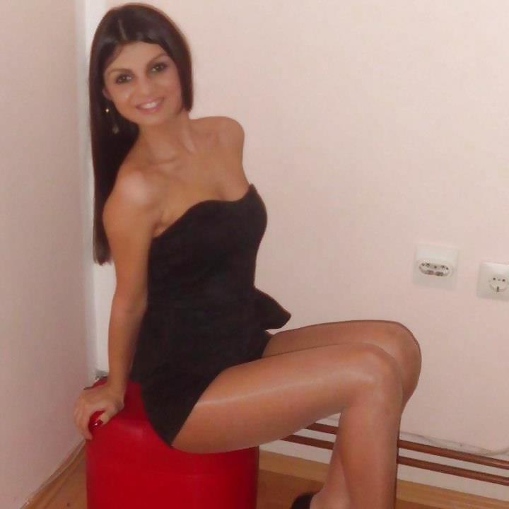 25P Nylon upskirt 42