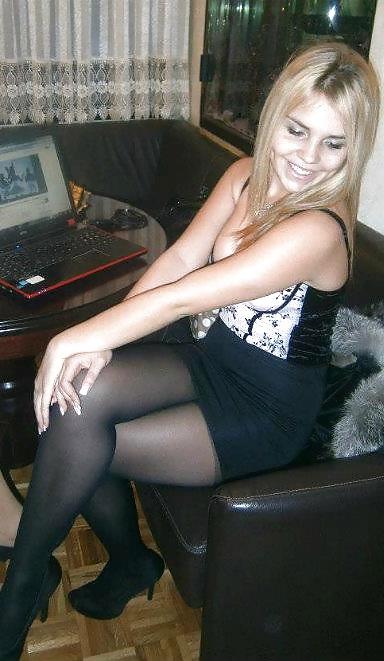 25P Nylon upskirt 42