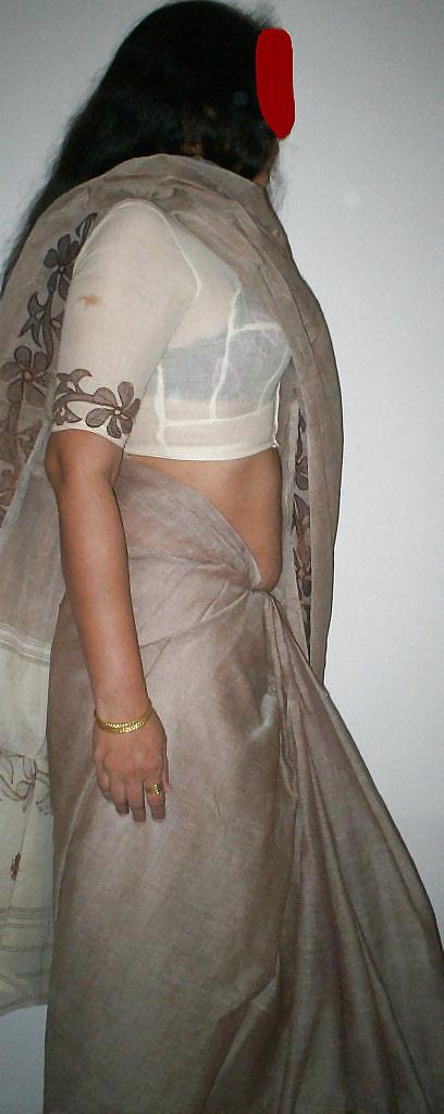 22P Wife in Saree