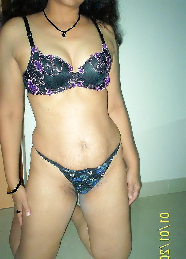 22P Wife in Saree