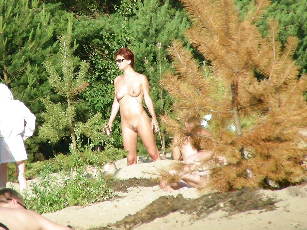 25P I am a horny nudist