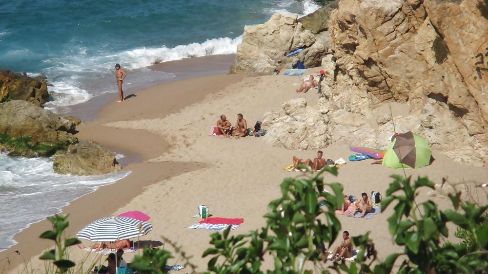 12P Barchelona Nudist Beaches