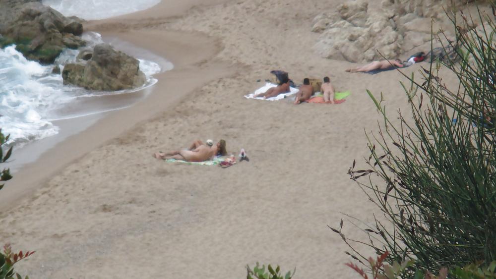 12P Barchelona Nudist Beaches