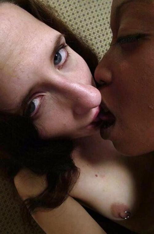 25P interracial lesbians