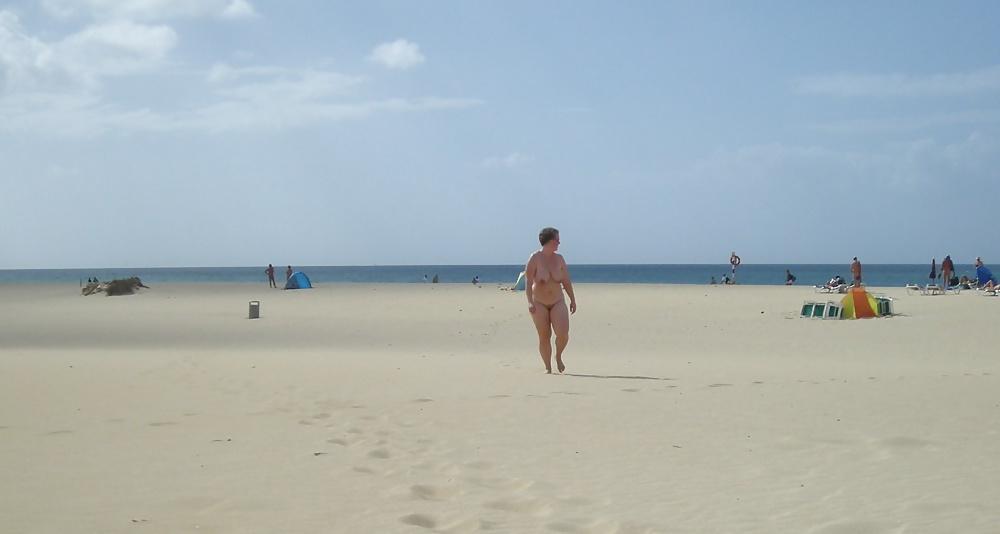 25P Nudist found in net