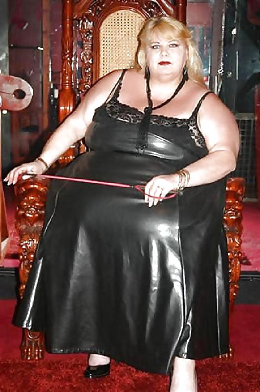 24P BBW mature femdom pvc latex leather