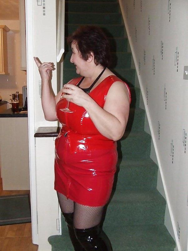 24P BBW mature femdom pvc latex leather