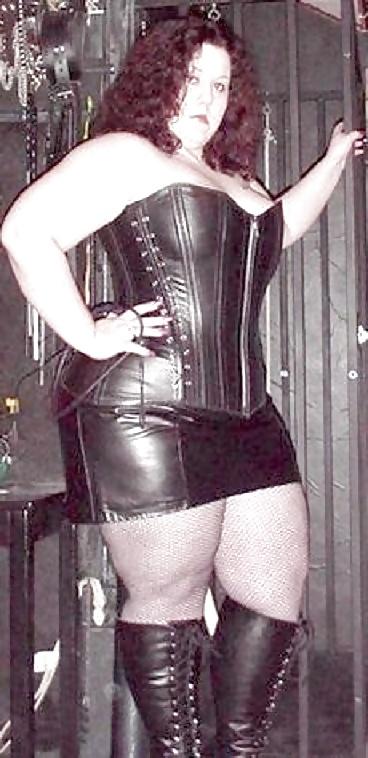 24P BBW mature femdom pvc latex leather