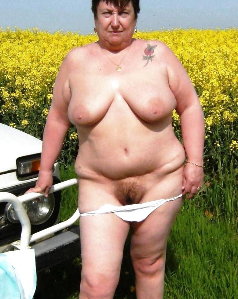 10P Saggy tits 111.