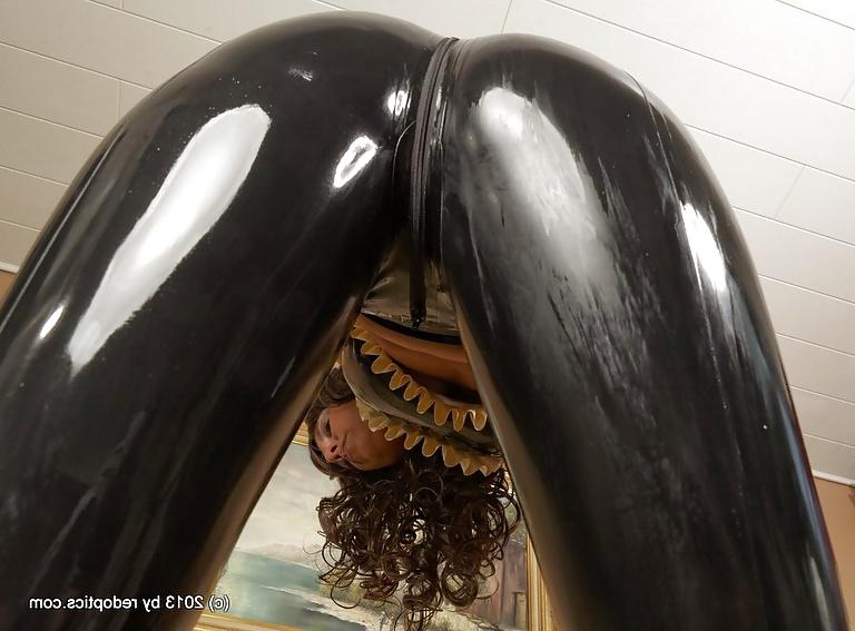 11P Fetisch in Latex