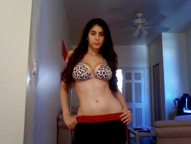 15P Hot Latina Girls