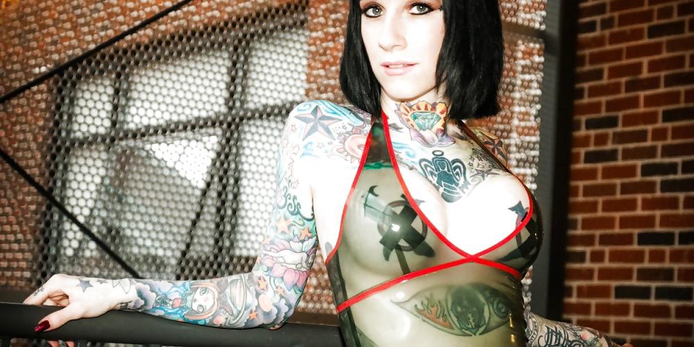 17P Latex, goth, and domanatrix
