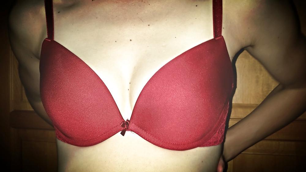 18P Wife in red