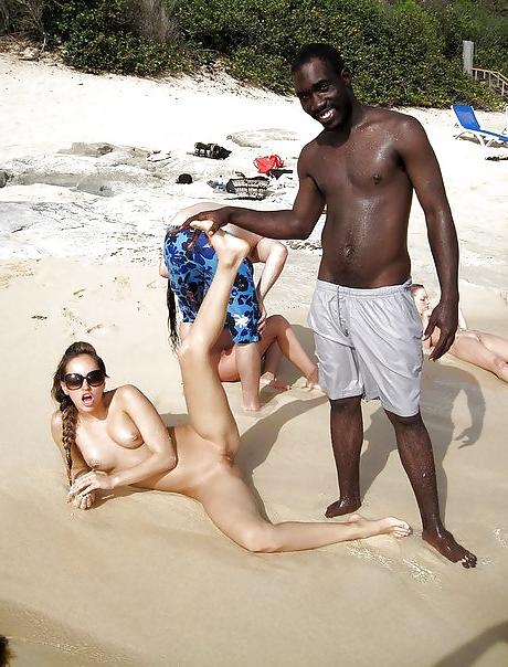 25P White Girls on Interracial Vacation