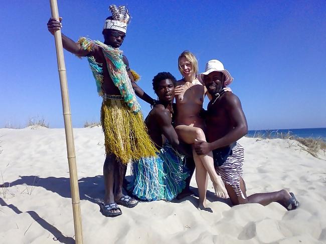 25P White Girls on Interracial Vacation