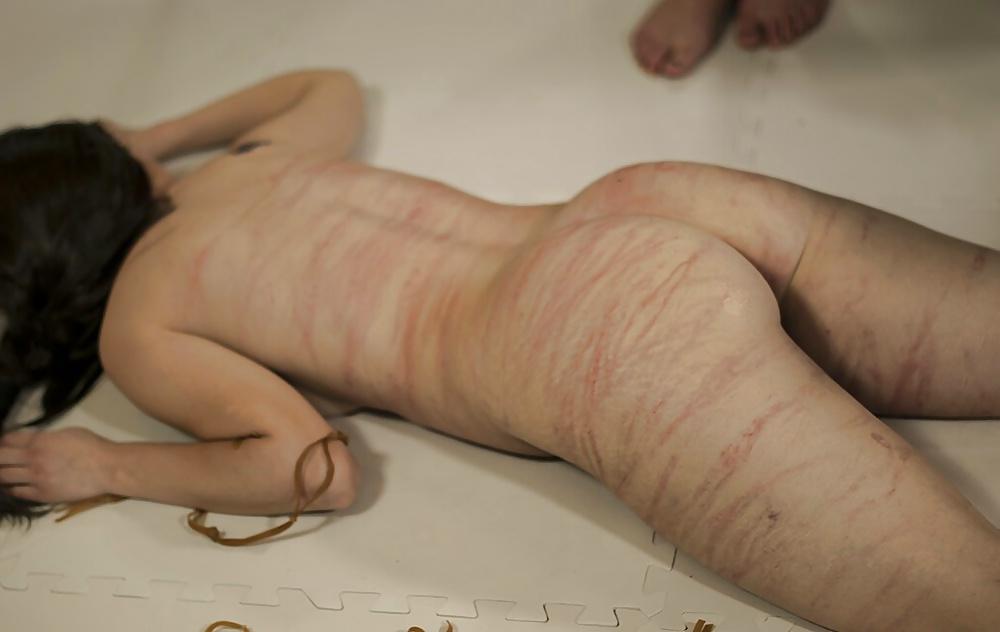 17P Extreme Lesbian BDSM 1