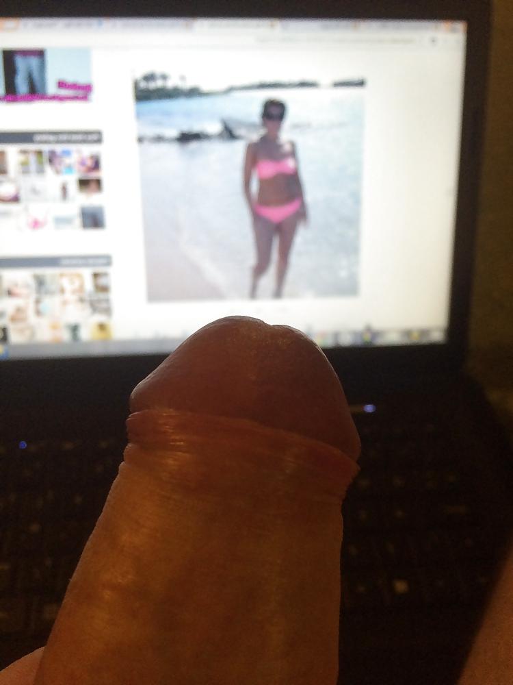 6P Wanking to holly11289's pic.