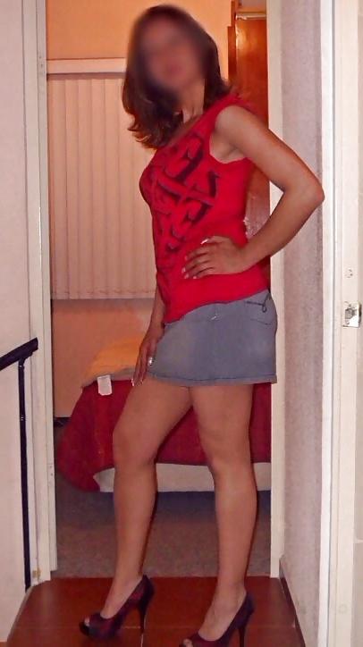 15P Latina with sexy ass