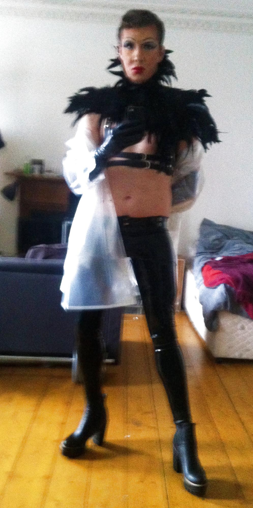 7P New Latex Outfits