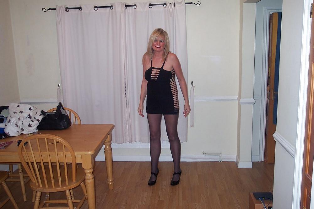 20P MILF Samantha Wearing Wedding Ring