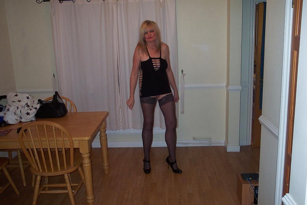 20P MILF Samantha Wearing Wedding Ring